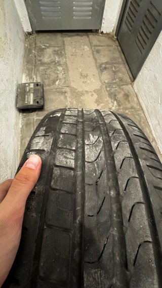 JUEGO 4 LLANTAS VOLVO 17" 5X108 NEUM. 215/50R17