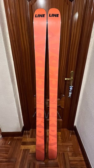 Esquís Line Sick Day 94 (179cm)