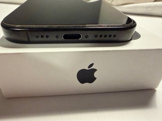 iPhone 16 Pro 256GB Negro Titanio eSIM