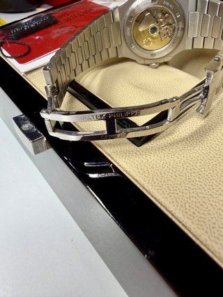 Reloj de lujo suizo