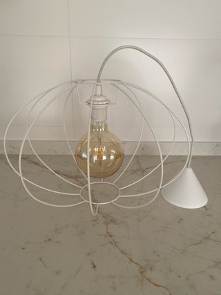 Lámpara Minimalista de Metal Blanca con bombilla