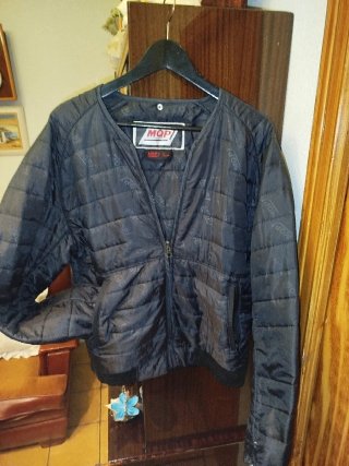 Chaqueta MQP acolchada negra