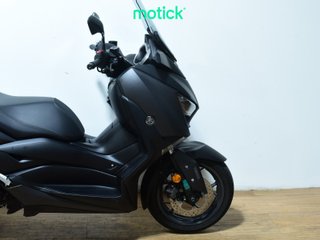 YAMAHA XMAX 125
