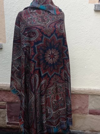 Pañuelo de lana con estampado paisley
