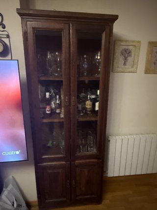 Armario de salón madera y cristal