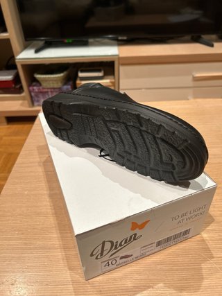 Zapatos de trabajo Dian negros Talla 40