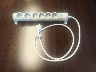 Regleta de 6 enchufes blanca