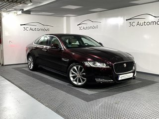 Jaguar XF 2.0D 180PS Portfolio Auto