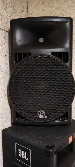 Altavoz pasivo Phonic negro de 15 pulgadas