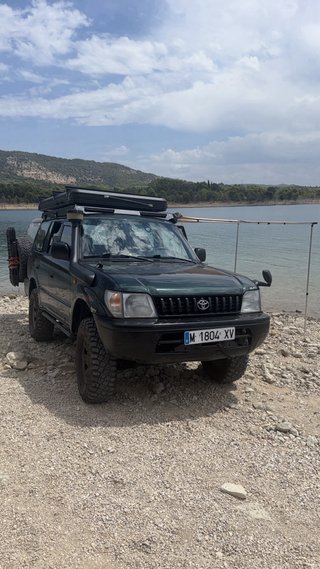 Toyota Land Cruiser 90 2000
