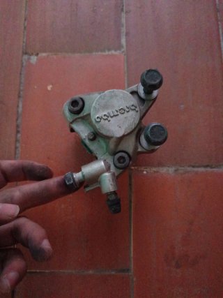 Pinza de freno Brembo Yamaha Teos