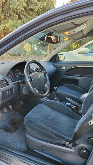 Ford Mondeo 2004