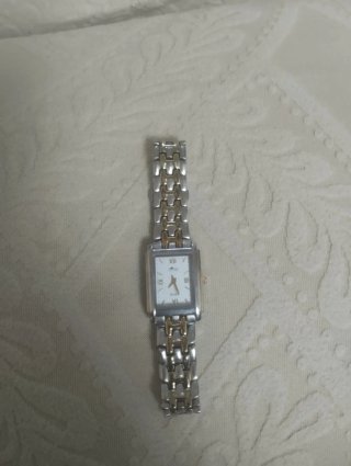 Reloj Lotus Plateado y Dorado