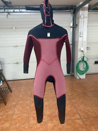 Traje de surf con capucha 4/3mm