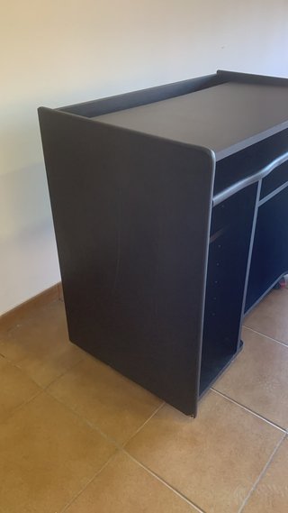 Escritorio de Ordenador Negro