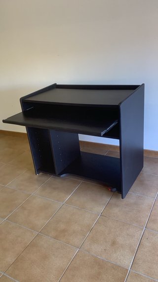 Escritorio de Ordenador Negro