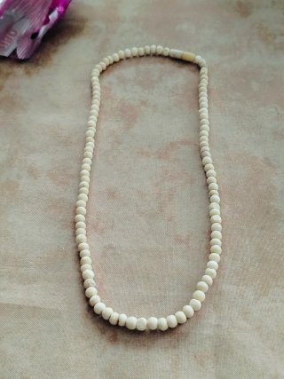 Collar de cuentas hueso antiguo