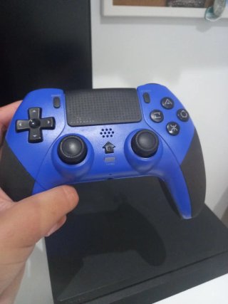 Consola Sony PS4 Negra y Azul