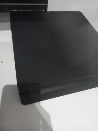 Consola Sony PS4 Negra y Azul