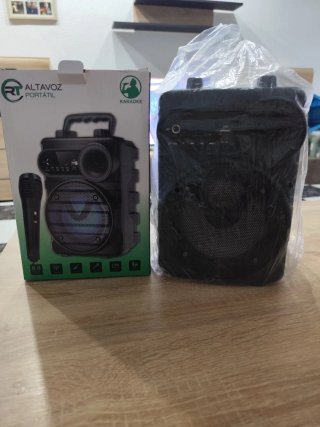 Altavoz Portátil con Micrófono