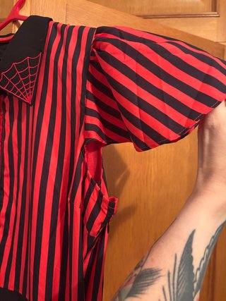 Vestido Sourpuss Rayas Rojas y Negras
