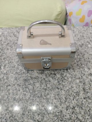 Joyero tipo baúl compacto