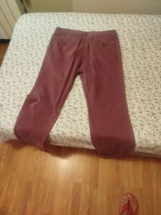 Pantalones chinos granates