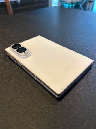 Samsung Galaxy Z Fold 8