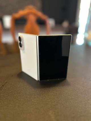 Samsung Galaxy Z Fold 8
