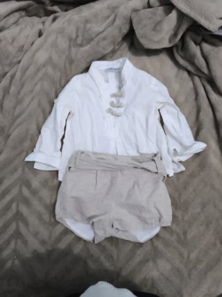 Conjunto de vestir blanco y beige 12 meses