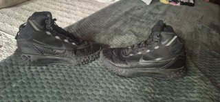 Botas Nike niño Talla 36.5 (tallan poco)