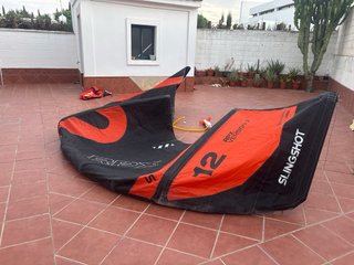 Cometa Kitesurf Slingshot opción barra + tabla