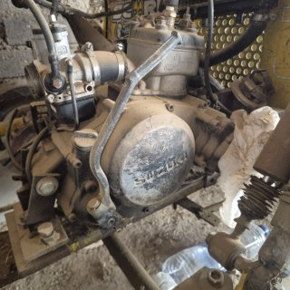 Motor Suzuki RMX