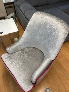 Sillón de Terciopelo Gris y Rojo