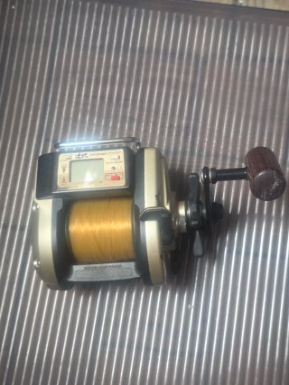 Carretes de Currican Daiwa Penn Okuma etc