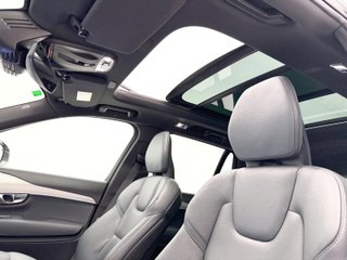 Volvo XC90 T8 Core Recharge AWD Auto 335 kW (455 CV)