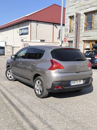 Peugeot 3008 2012