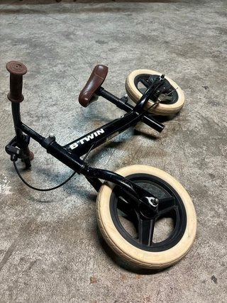 Bicicleta sin pedales 12 B-TWIN