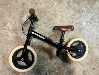 Bicicleta sin pedales 12 B-TWIN