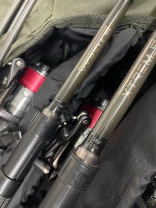 Funda + cañas Carpfishing Capelan