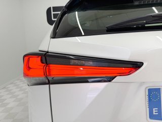Lexus NX 300h Business Navigation 2WD 145 kW (197 CV)