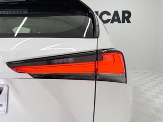 Lexus NX 300h Business Navigation 2WD 145 kW (197 CV)