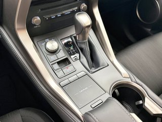 Lexus NX 300h Business Navigation 2WD 145 kW (197 CV)