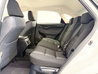 Lexus NX 300h Business Navigation 2WD 145 kW (197 CV)