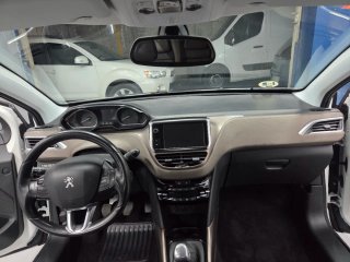 Peugeot 2008 2014