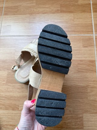 Sandalias Plataforma Beige con Flecos