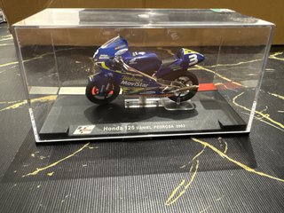 Réplica Honda 125 Daniel Pedrosa 2003
