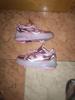 Zapatillas con ruedas AINVLENAN