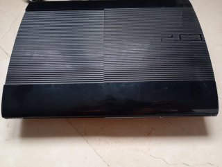 PS3 Slim Negra con Juegos Digitales