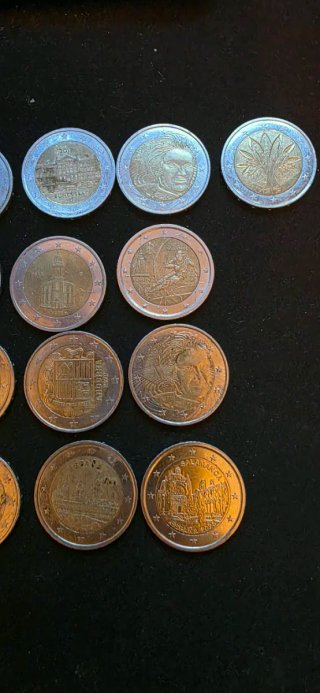 Colección de 33 monedas de 2 euros